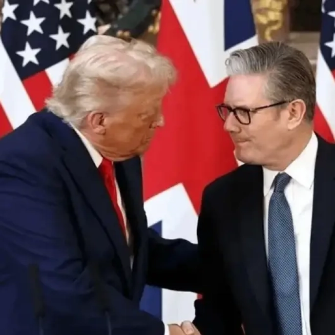 İngiltere Dışişleri Bakanı'ndan Trump'a Net Mesaj: Diplomasi Sosyal Medyadan Yapılmaz