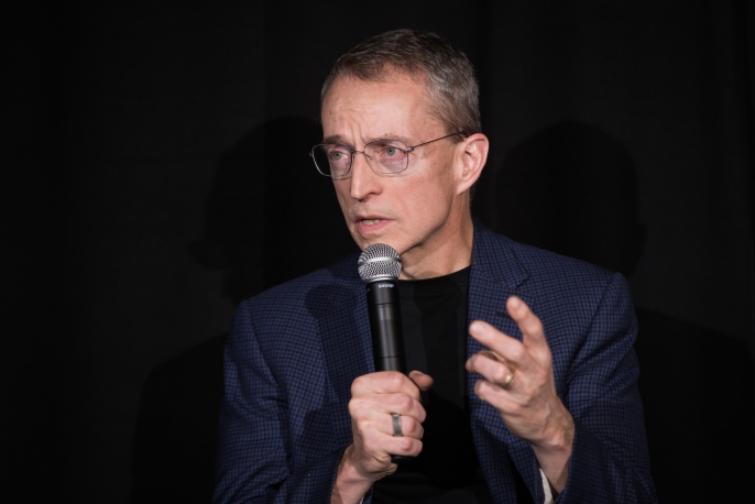 Intel'in eski patronu Gelsinger, Moore yasasını kurtarmak için devletle el ele verdi