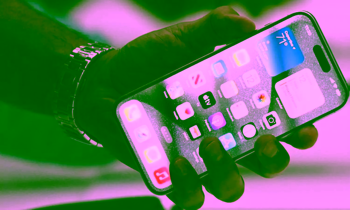 iPhone 20'de şaşırtan tasarım: Dört tarafı kavisli ekran geliyor! - 1