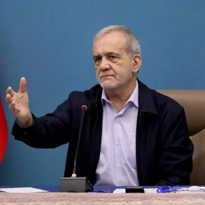 İran Cumhurbaşkanı'ndan Trump'a zehir zemberek yanıt: 'Hakaret etmeden konuşamayan biri
