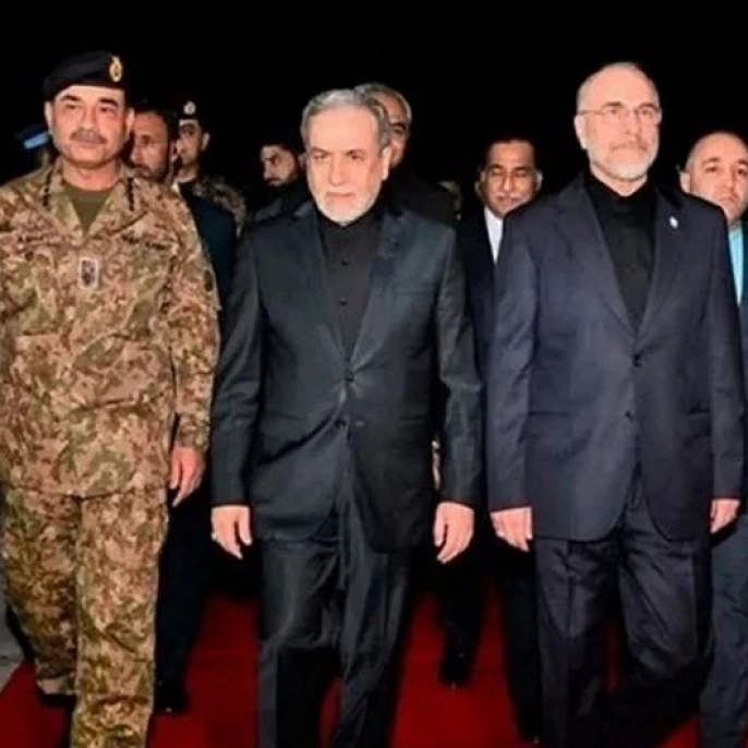 İran Dışişleri Bakanı Arakçi, İslamabad'da barış görüşmeleri için geliyor