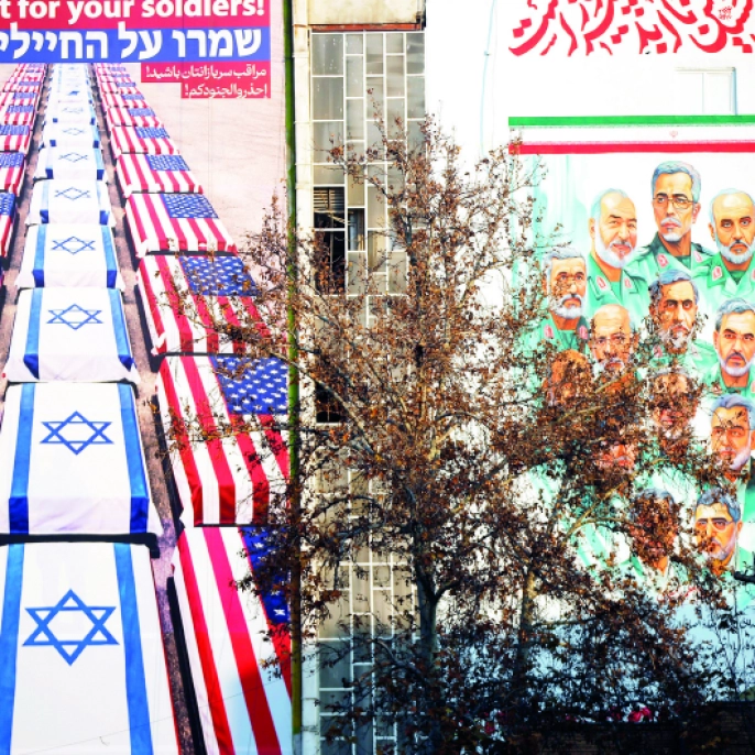 İran sokakları karıştı: Rejim diken üstünde, Hamaney kaçıyor mu?