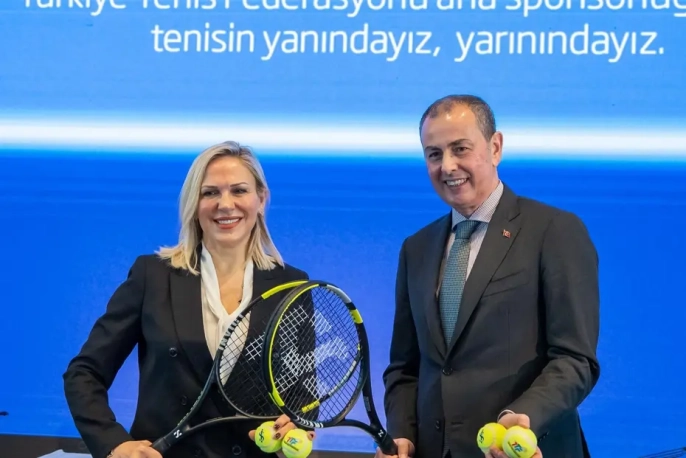 İş Bankası ve Tenis Federasyonu'ndan Türkiye'ye tenis aşısı: Okullara malzeme, yeni kortlar ve gelişim ligi geliyor!