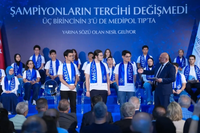 İstanbul Medipol, YKS 2026'da zirvedeki yerini korudu - 2