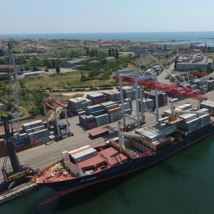 Karadeniz'de ticari gemilere saldırı: Gerginlik tırmanıyor