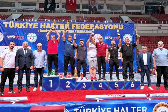 Karataylı halterciler Türkiye şampiyonasında madalya kazandı