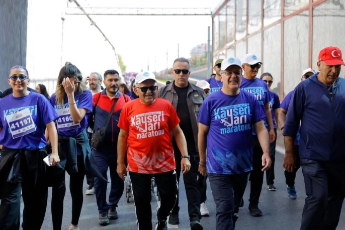 Kayseri'de uluslararası yarı maraton coşkusu