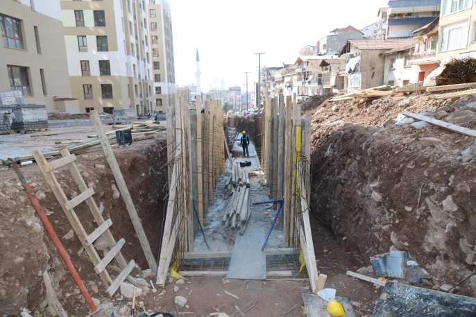 Kocaeli'de 360 metrelik dere ıslahı ile güvenli altyapı oluşturuluyor