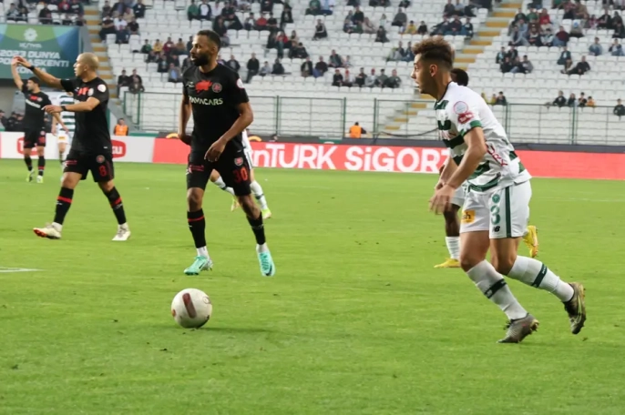 Konyaspor ile Fatih Karagümrük, küme hattında kritik randevuda: 10. randevu!