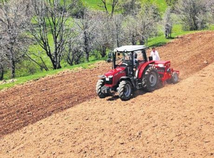 Kuraklık çiftçiyi vurdu: Tarla ekilişinde su kıtlığı belirleyici oldu