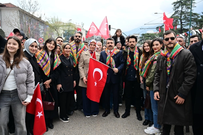 Kuruluş Orhan'ın oyuncuları Bursa'da Bursalılarla buluştu
