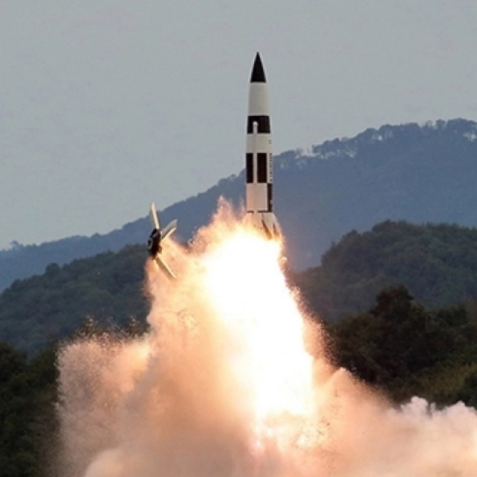 Kuzey Kore'den 2026'nın ilk füze denemesi: Doğu Denizi'ne balistik füzeler fırlatıldı, bölgede gerilim arttı