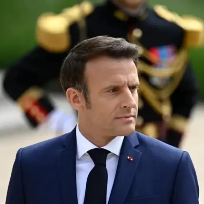 Macron'dan şok sözler: Saldırılar uluslararası hukuka aykırı!
