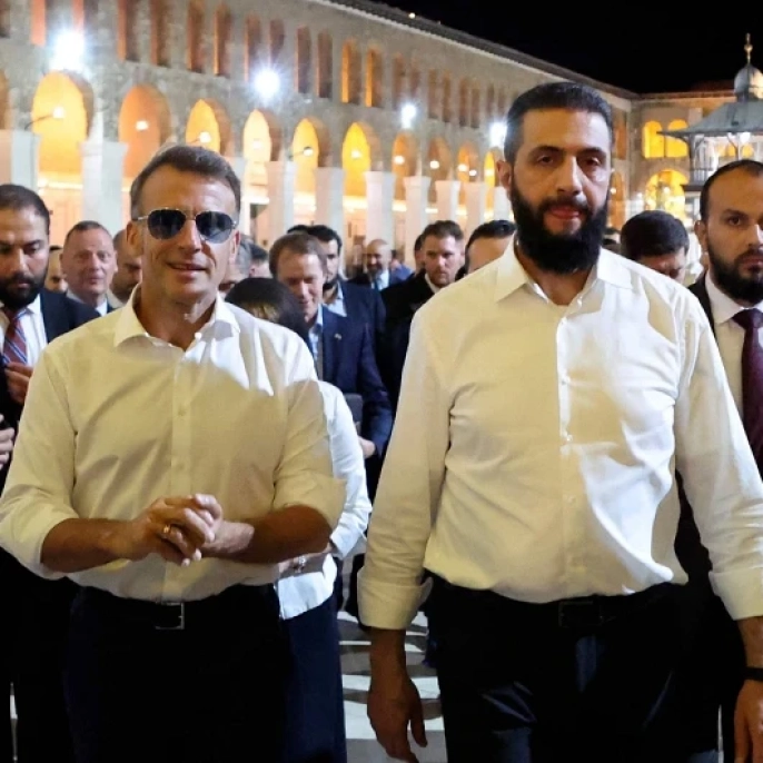 Macron Şam'dayken oteli yakınında patlamalar: Şok etkisi yaratan anlar!