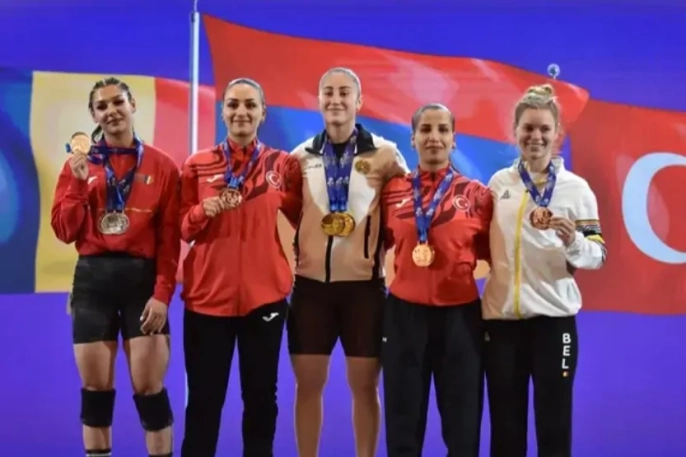Merve İlden, Avrupa Halter Şampiyonası'nda üçüncülük elde etti