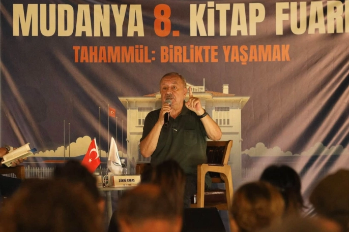 Mudanya'daki kitap fuarında Şükrü Erbaş tartışmaları büyüyor