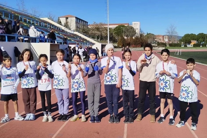 Muğla'da Atatürk Koşusu'nda madalya fırtınası: Muğla Büyükşehir Belediyesi sporcuları parladı