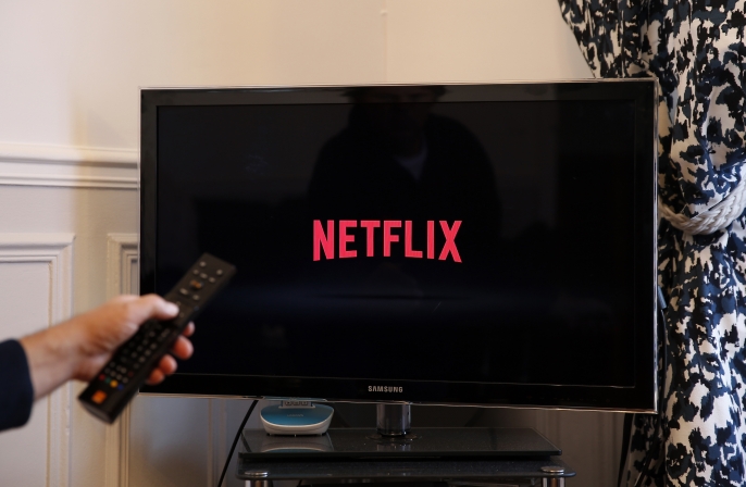 Netflix, sürekli yayın yapan canlı TV kanalları için kolları sıvadı