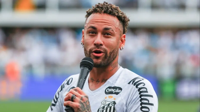 Neymar'dan Santos'a sürpriz imza! 2026'ya kadar Brezilya'da kalıyor