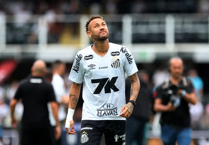 Neymar, sakatlıklar nedeniyle futbol kariyerini sonlandırmayı düşünüyor