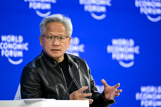 Nvidia CEO'su Trump ile yapay zeka yavaşlatma endişelerini görüştü