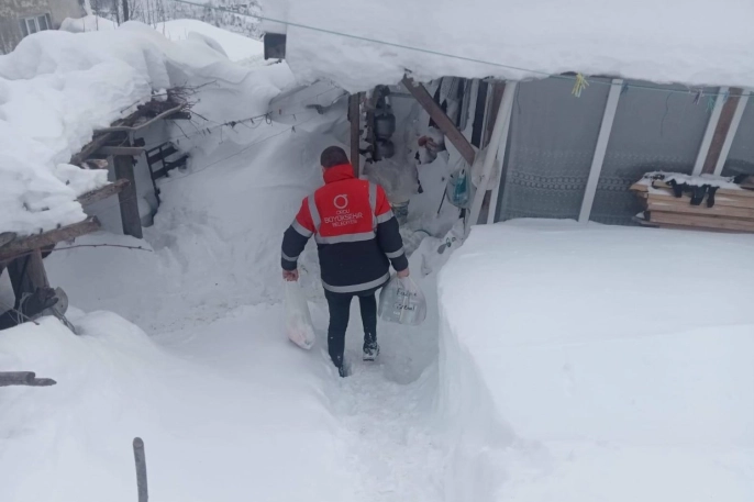 Ordu'da kar, kış demeden ihtiyaç sahiplerinin sofrasına sıcak yemek ulaşıyor