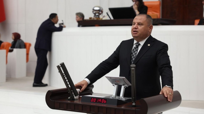 Öztürk'ün acil gençlik uyarısı: Sanal tehlikeler ve spor atılımları