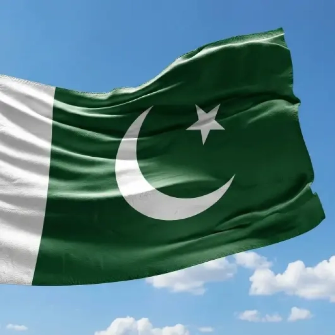 Pakistan'da intihar saldırısı: 4 polis hayatını kaybetti