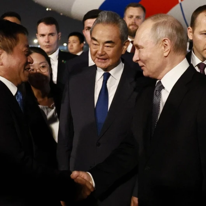 Putin, Pekin'de Şi Cinping ile buluştu: İkili ilişkiler güçleniyor
