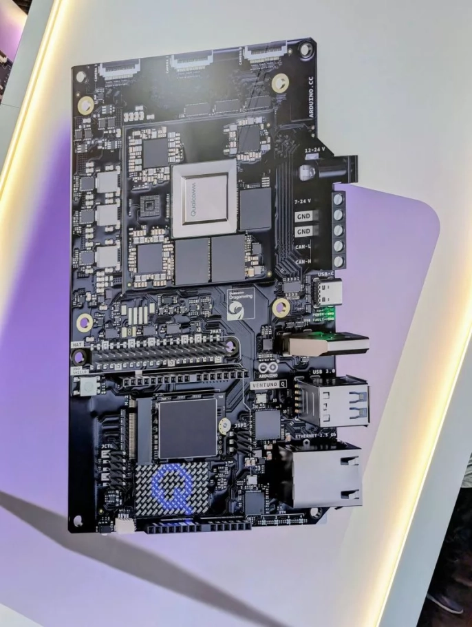 Qualcomm Dac For Raspberry Qualcomm'dan Raspberry Pi'ye rakip: Yeni Arduino VENTUNO Q tanıtıldı