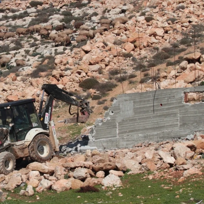Ramallah'ta İsrail askerleri bir Filistinliye ait evi yıktı