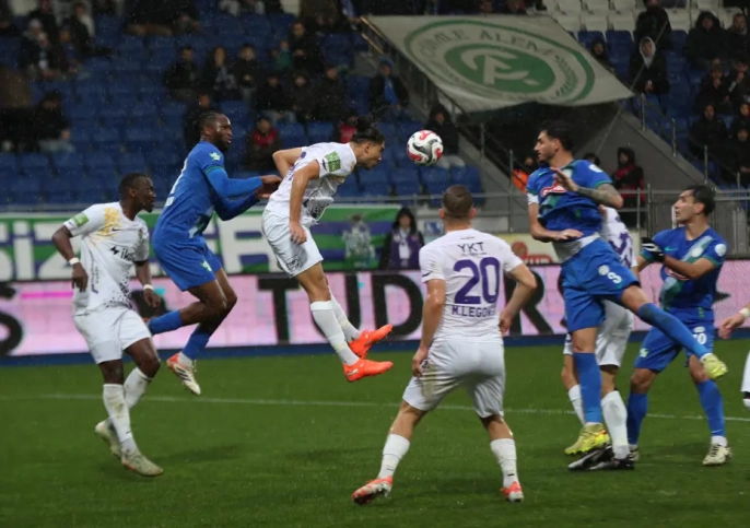 Rizespor, Eyüpspor'u sahasında 3-0 ile farklı mağlup etti