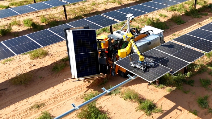 Robotlar güneş enerjisi santrallerini kuruyor: Gritt, 34 milyon dolarla sahaya indi