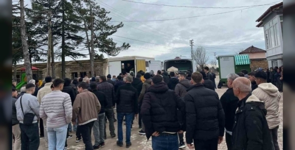 Antalya'daki silahlı kavgada hayatını kaybeden genç, gözyaşlarıyla son yolculuğuna uğurlandı