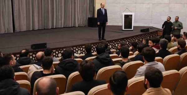 Başkan Altay belediye birimlerini ziyaret ederek personelle buluştu