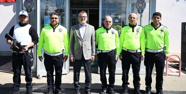 Başkan Ustaoğlu’ndan anlamlı ziyaret: Polis Haftası’nda emniyete vefa