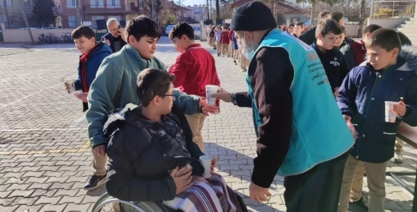 Cansuyu’ndan Ilgın’da yürek ısıtan ikram