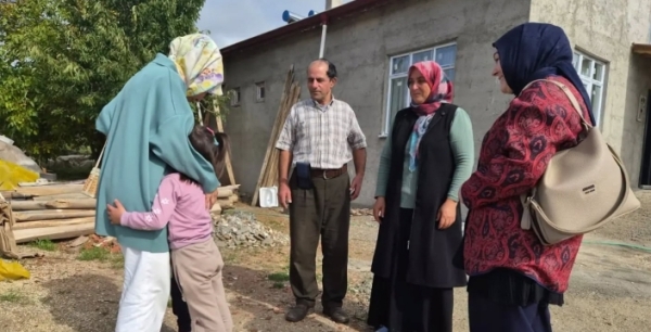 Çocuklar koruyucu ailelerin yanında daha mutlu