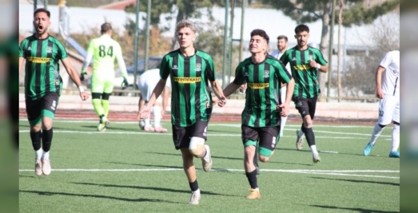 Genç forvet deplasmanda perdeyi açtı; Ahmet Erdek’ten ilk gol