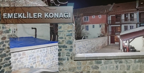 Ilgın'da emekliler için konak açıldı