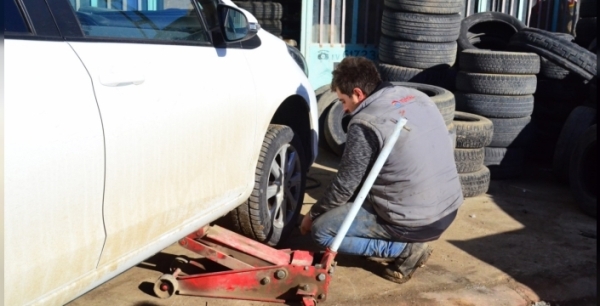 Karataş; ‘Mevsimine uygun lastik kullanın’