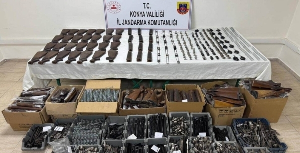 Konya'da şüpheli kargoda silah parçaları ele geçirildi