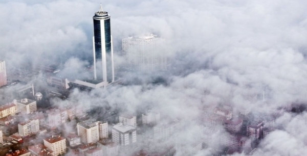 Konya güne sisle uyandı: Görüş mesafesi düştü, trafik durdu