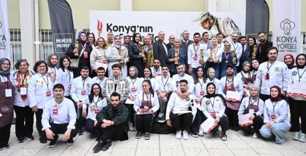 Konya mutfağı sahnede: Yöresel yemek yarışması nefes kesti