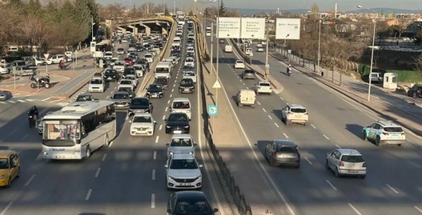 Konya trafiği için kritik öneri: Giriş-çıkış saatleri yeniden düzenlenmeli