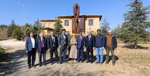 Maldivler Büyükelçisi Latheef’ten Hüyük’e iş birliği ziyareti