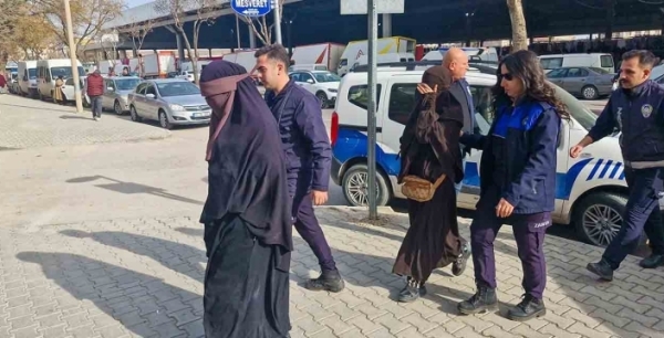 Meram’da dilencilere operasyon: Üzerlerinden döviz ve yüklü para çıktı