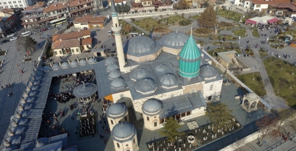 Mevlana'nın tepesindeki altın sikke