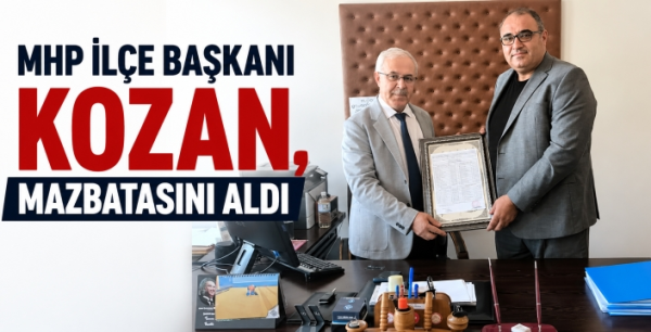 MHP Sarayönü İlçe Başkanı Mehmet Kozan mazbatasını aldı