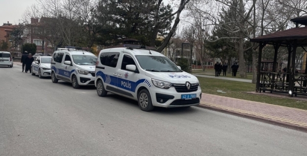Parkta dehşet! 17 yaşındaki çocuk bıçaklandı